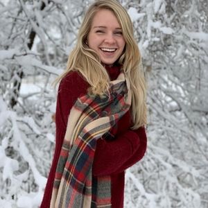 Meet your Posher, Amanda